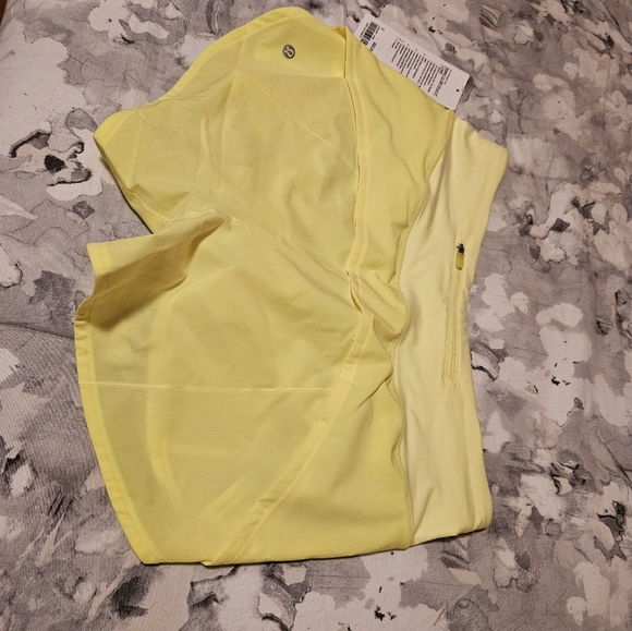 Lululemon size 8 shorts - Picture 3 of 5